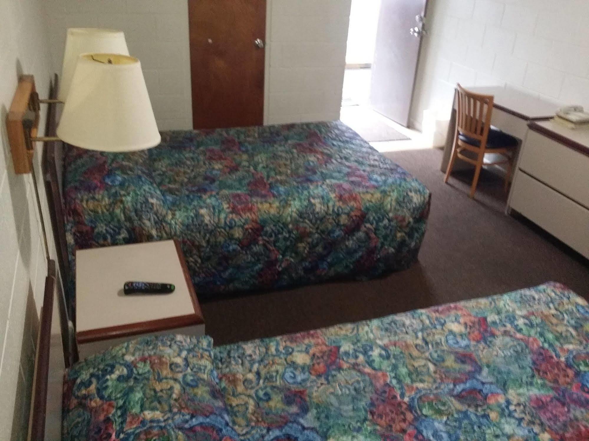 בדפורד Rosemount Motel מראה חיצוני תמונה